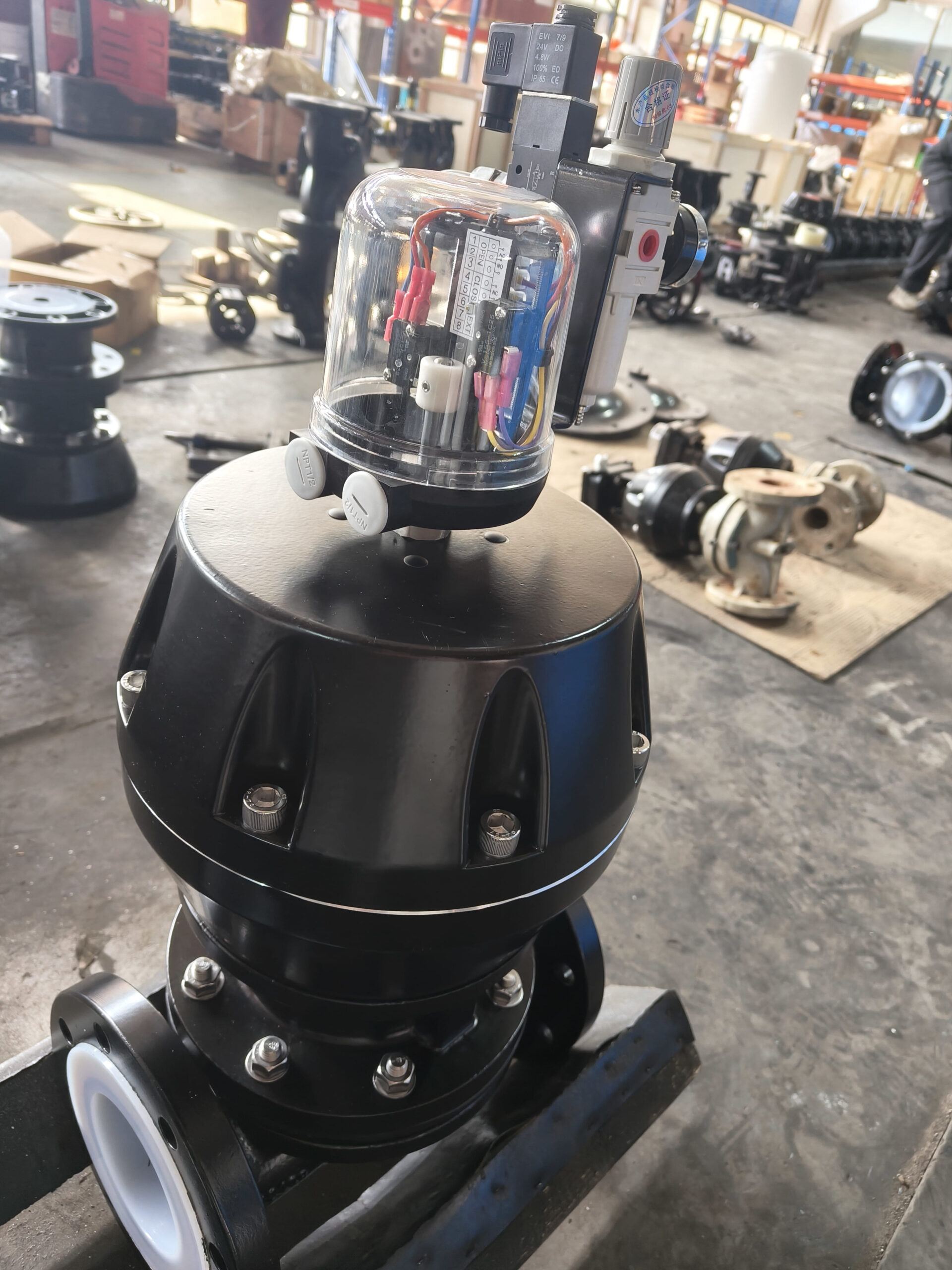 Clean room with high-purity piping system