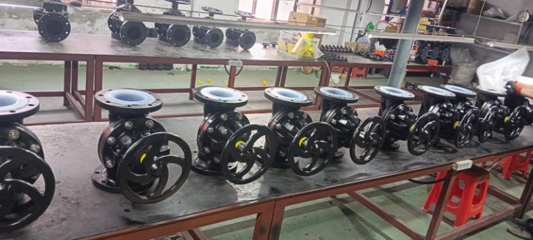 What Is a Rubber-Lined Diaphragm Valve, and Why Does the Lining Process Matter?