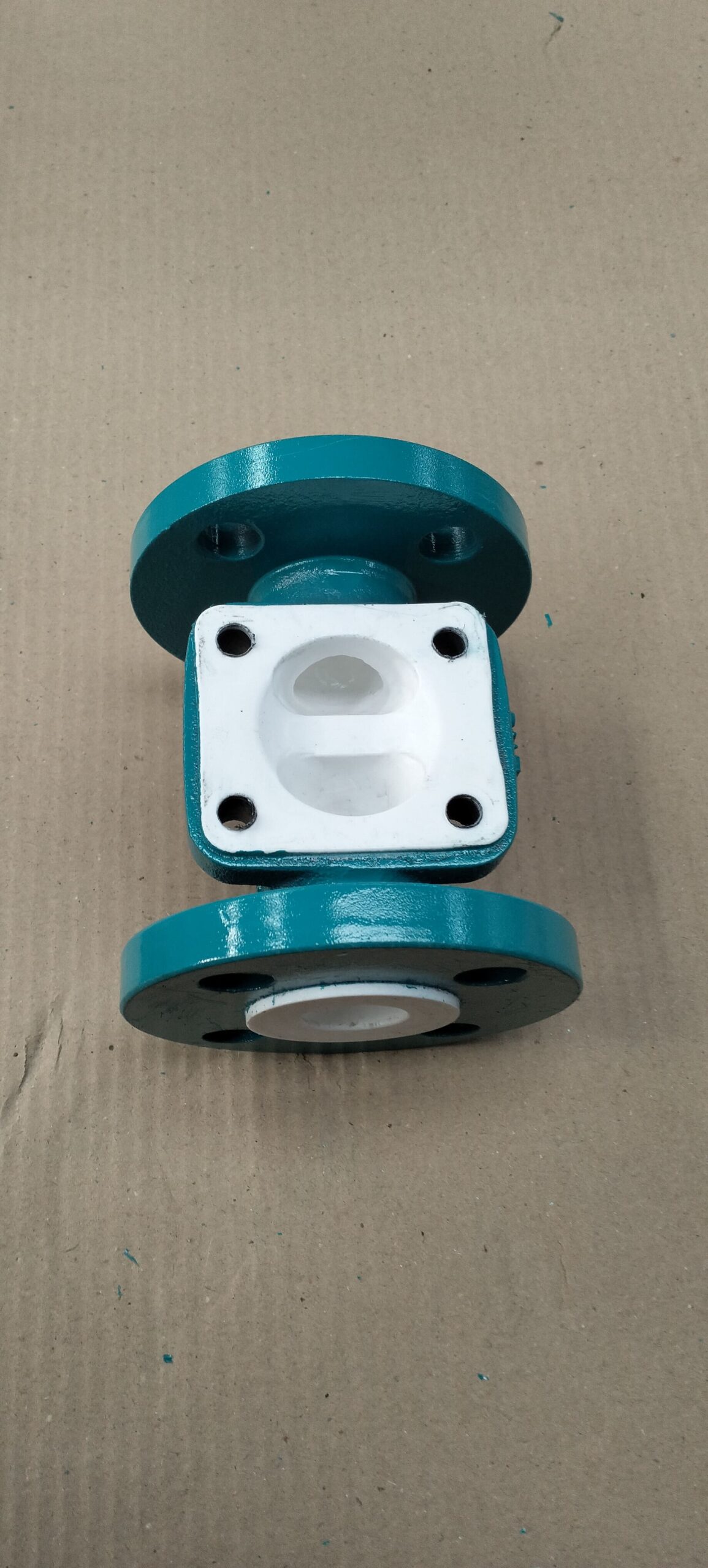 Diaphragm valve in a high-temperature system