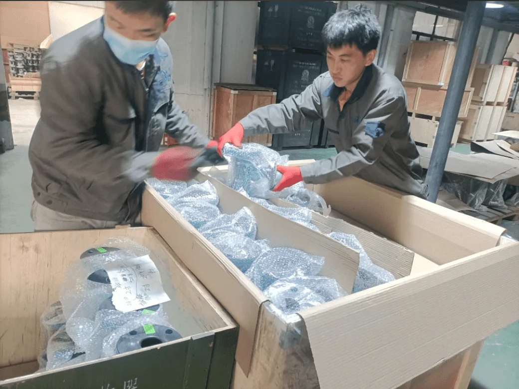 How to Select the Right Diaphragm Material for Corrosive Service?